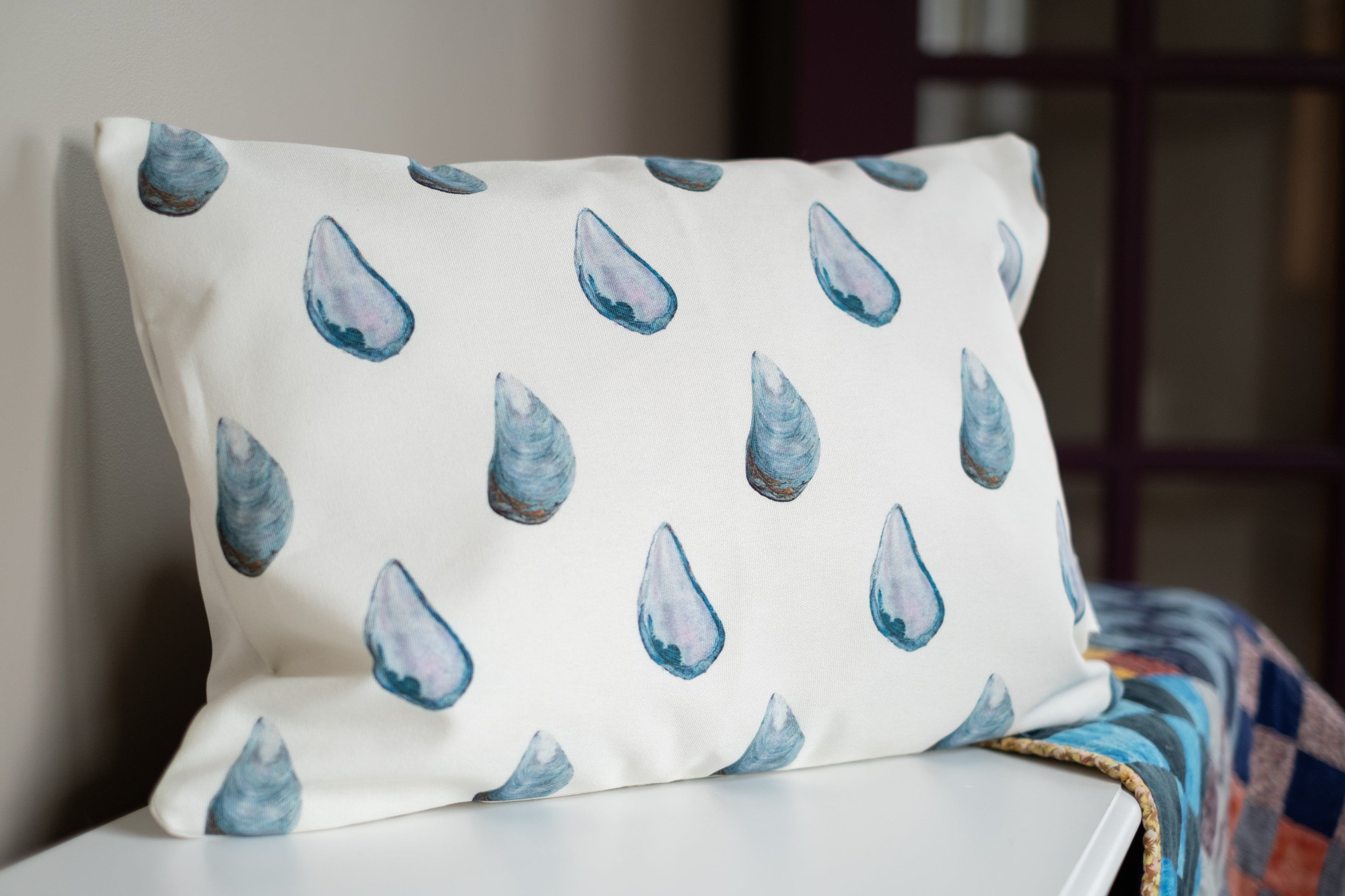 Pillow Case 20" x 14" Cotton Canvas - "Show Me Your Mussels" Blue Mussel Shells